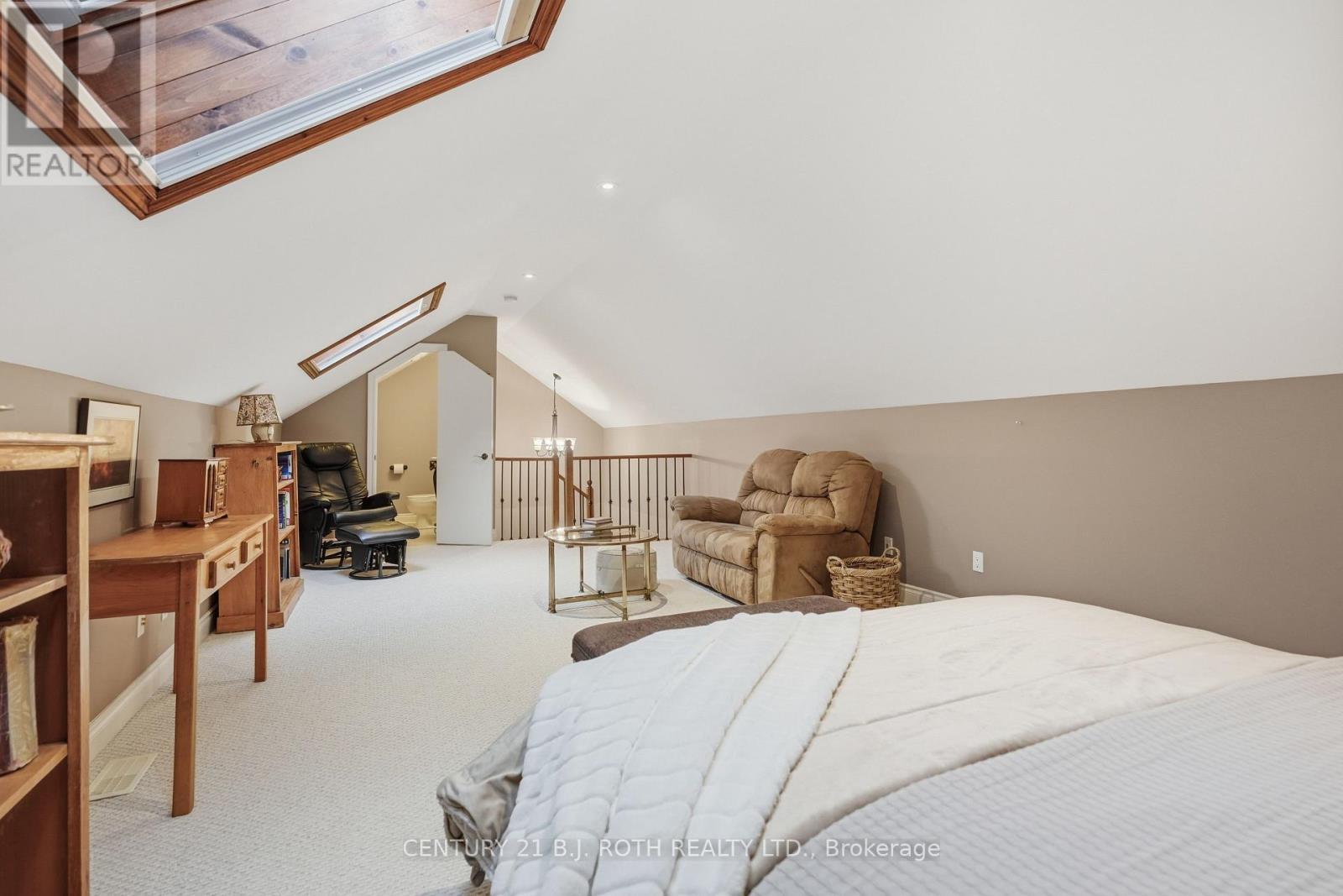 6 Lloyd Cook Drive E, Springwater, ON - Indoor Photo Showing Bedroom
