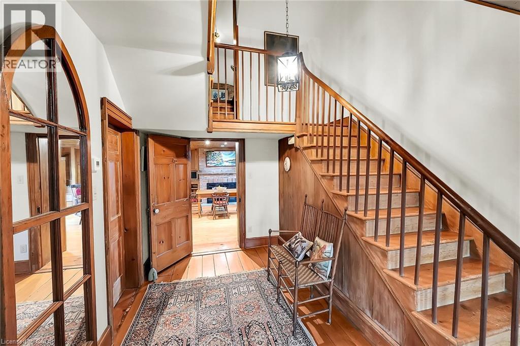 2432 Seburn Road, Fonthill, ON - Indoor Photo Showing Other Room