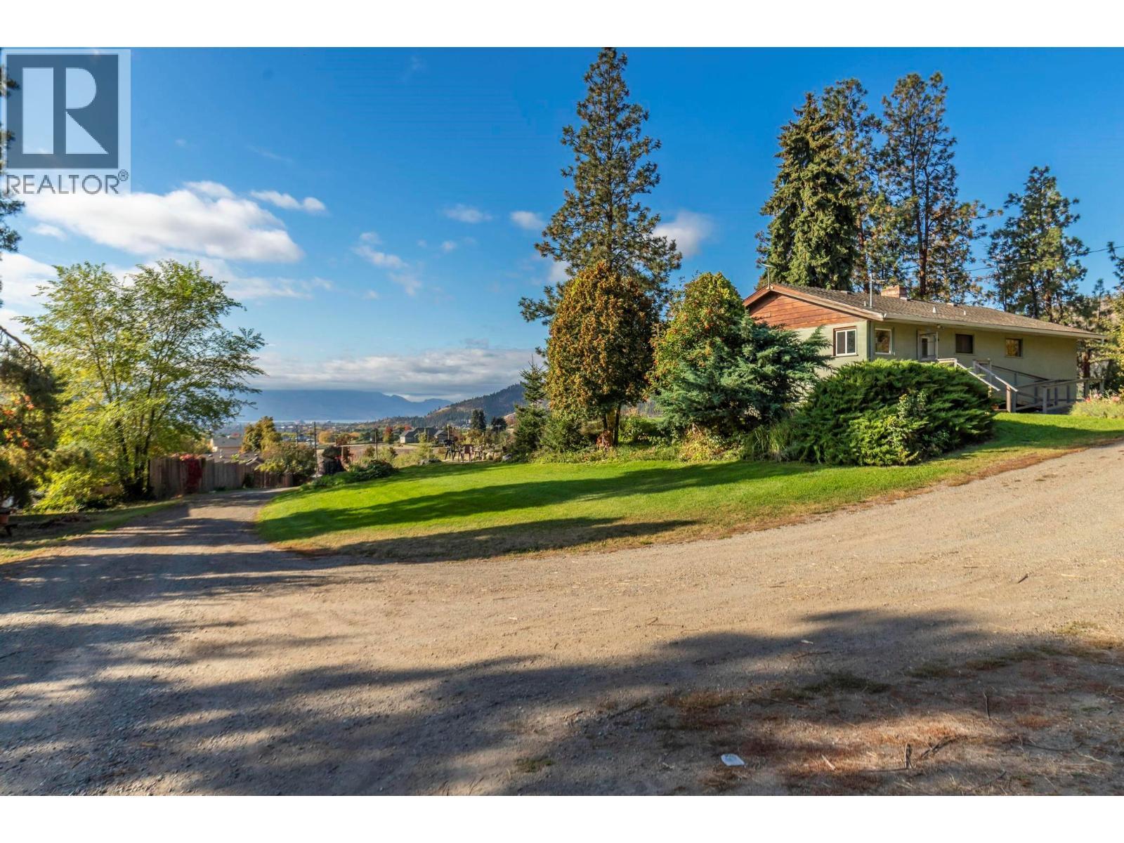 590 Brenda Road, Kelowna, BC - Outdoor