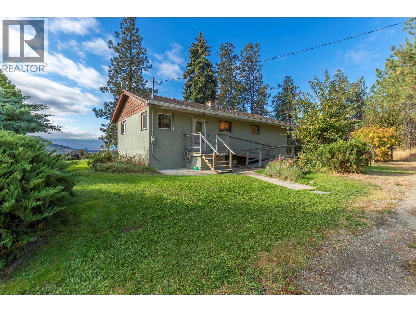 590 Brenda Road, Kelowna, BC - Outdoor