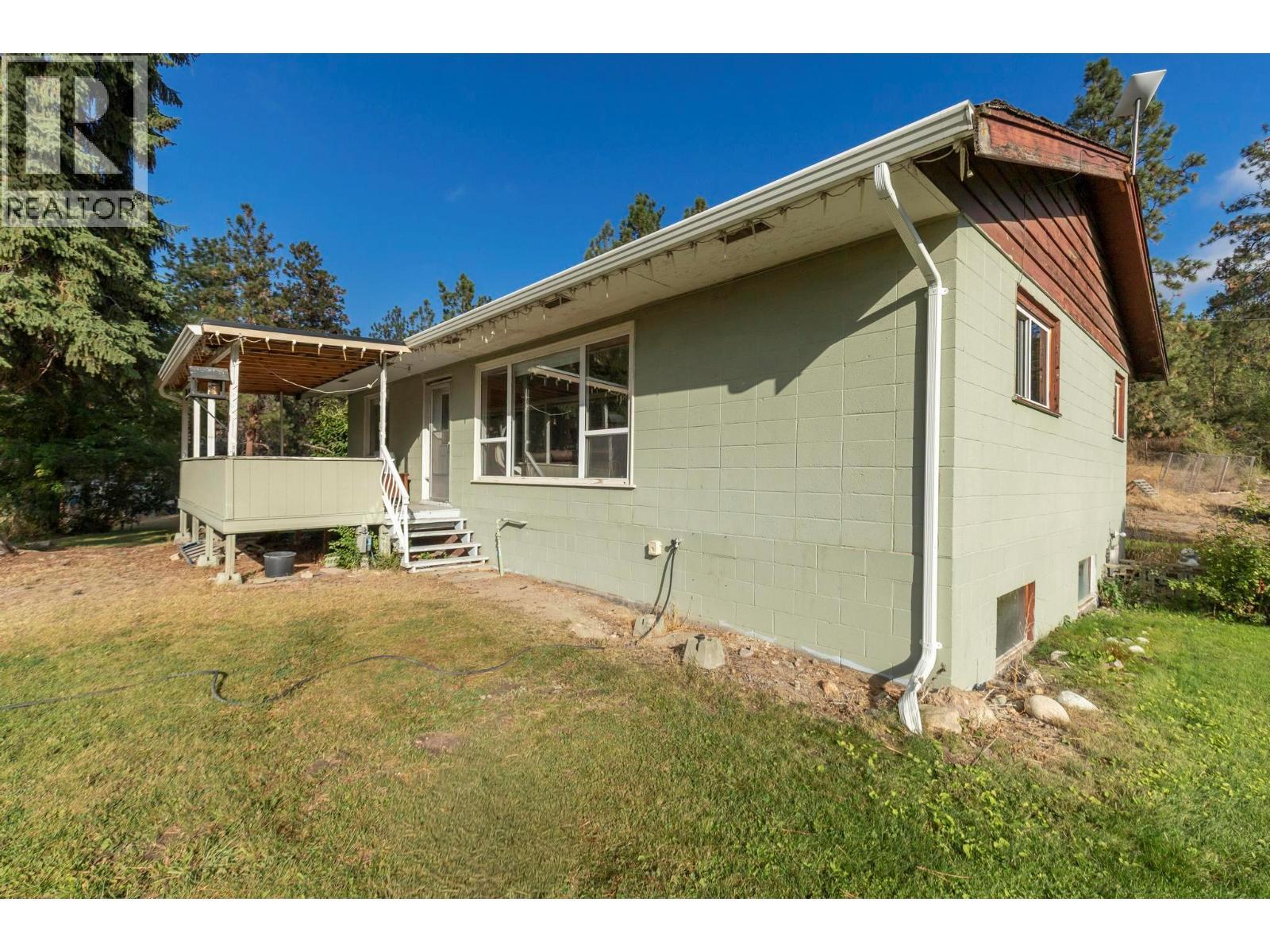 590 Brenda Road, Kelowna, BC - Outdoor With Exterior