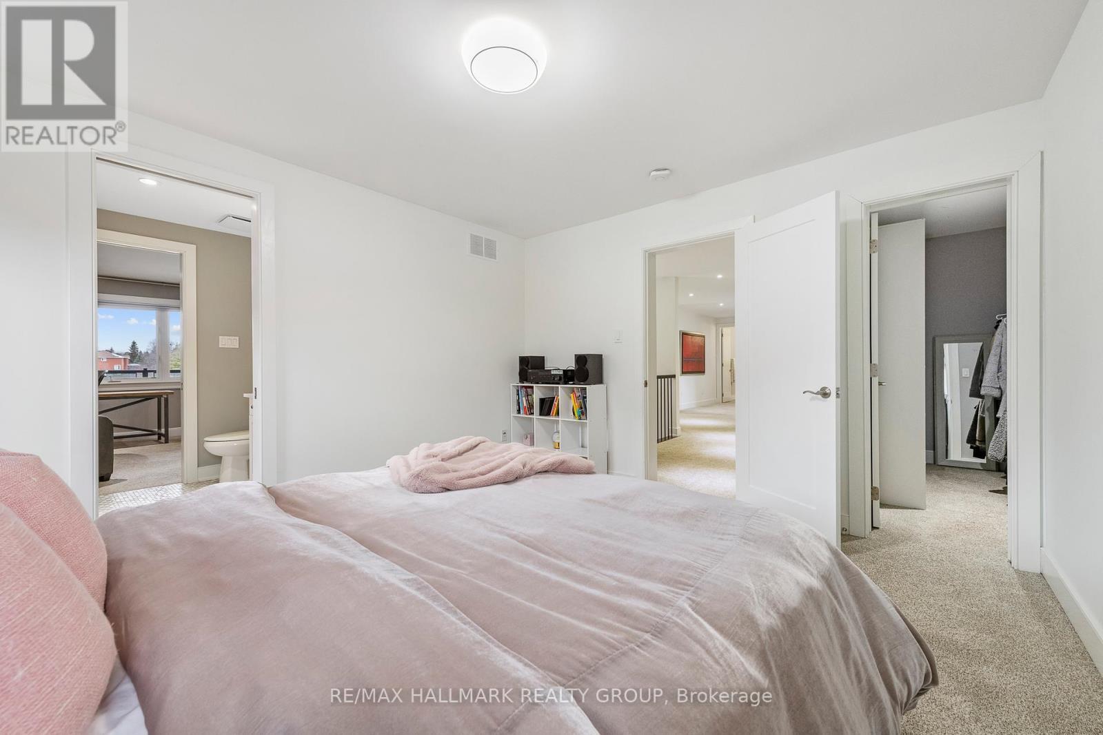 91 Shaughnessy Crescent, Ottawa, ON - Indoor Photo Showing Bedroom