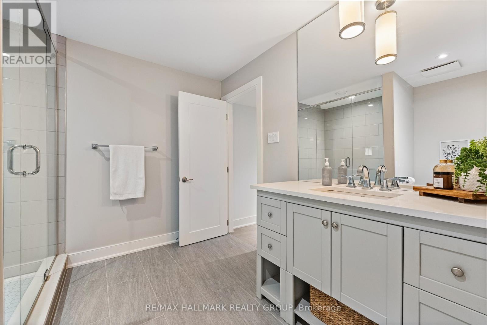 3-piece bath on lower level - 91 Shaughnessy Crescent, Ottawa, ON - Indoor Photo Showing Bathroom