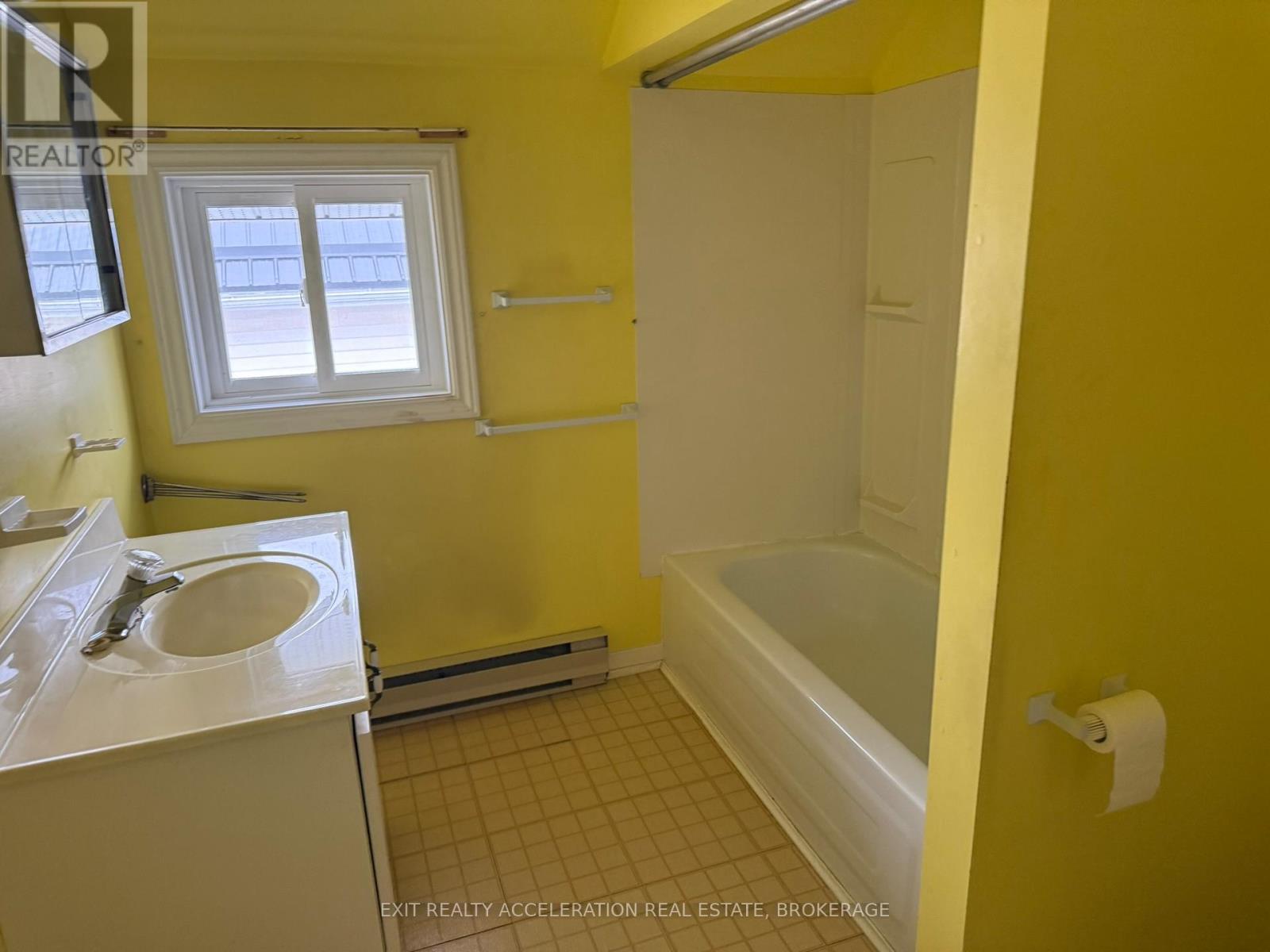 167 Main Street, Deseronto (Deseronto (Town)), ON - Indoor Photo Showing Bathroom