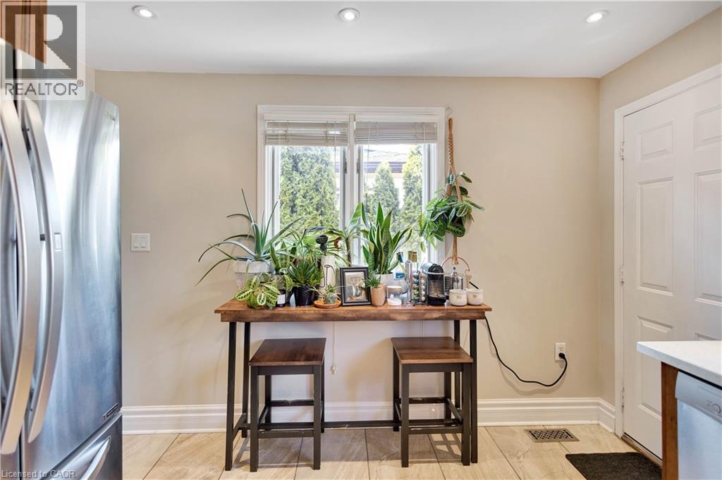 20 Barons Avenue S, Hamilton, ON - Indoor