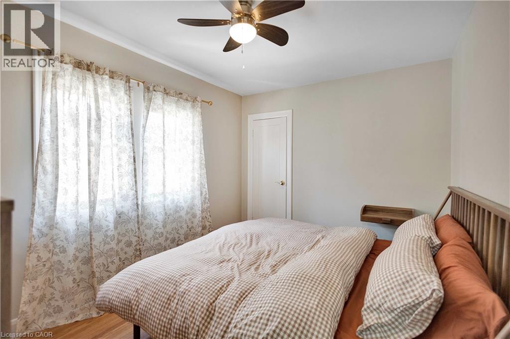 20 Barons Avenue S, Hamilton, ON - Indoor Photo Showing Bedroom