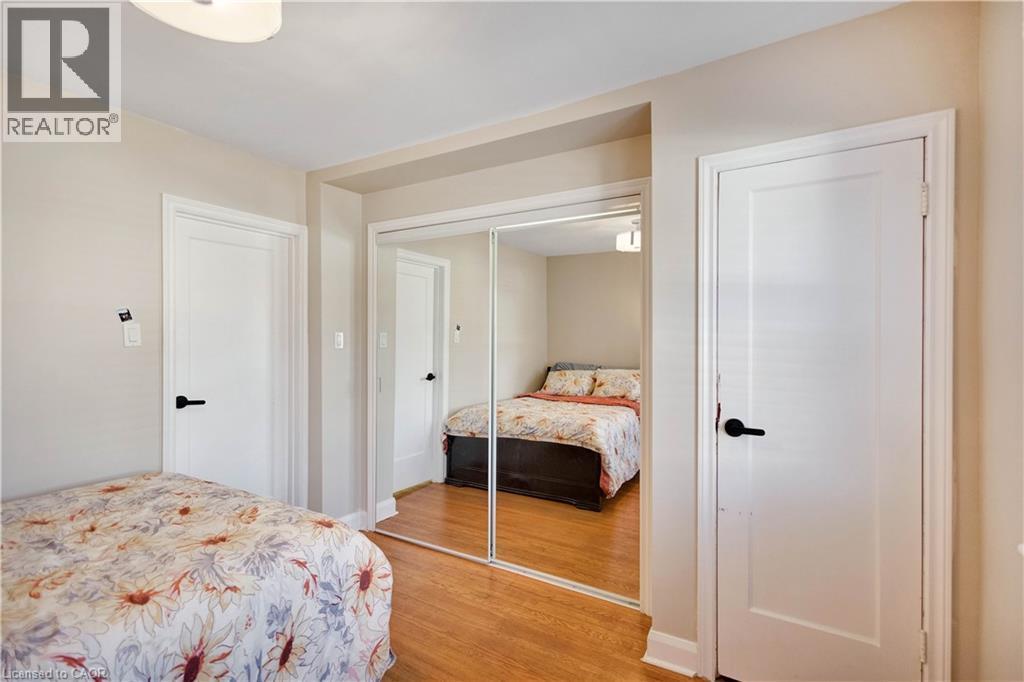 20 Barons Avenue S, Hamilton, ON - Indoor Photo Showing Bedroom