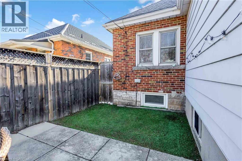 20 Barons Avenue S, Hamilton, ON - Outdoor