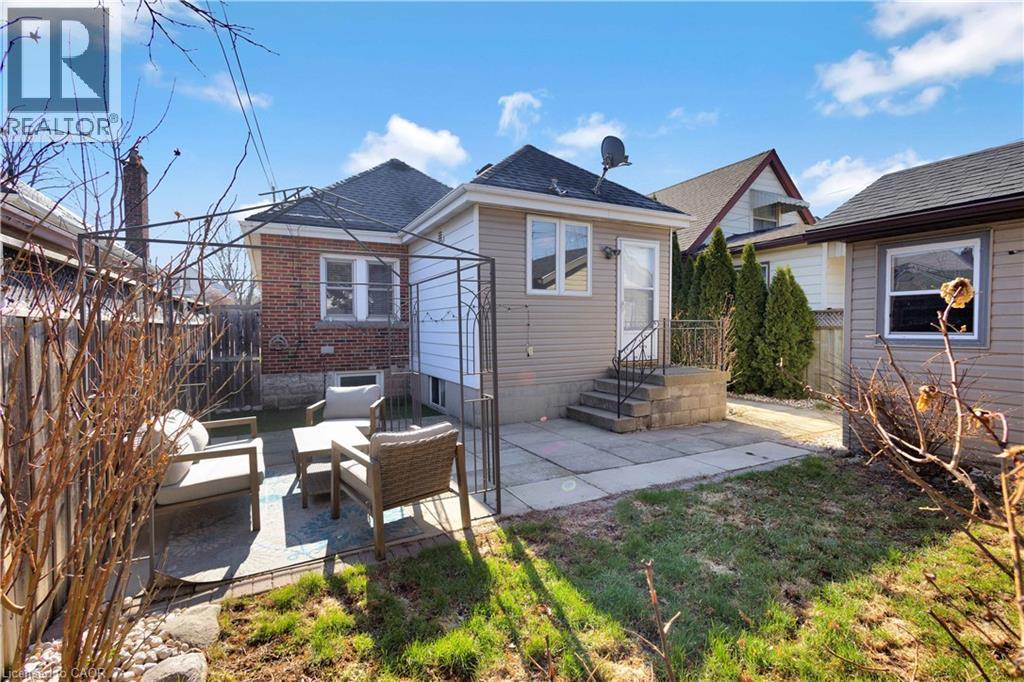 20 Barons Avenue S, Hamilton, ON - Outdoor