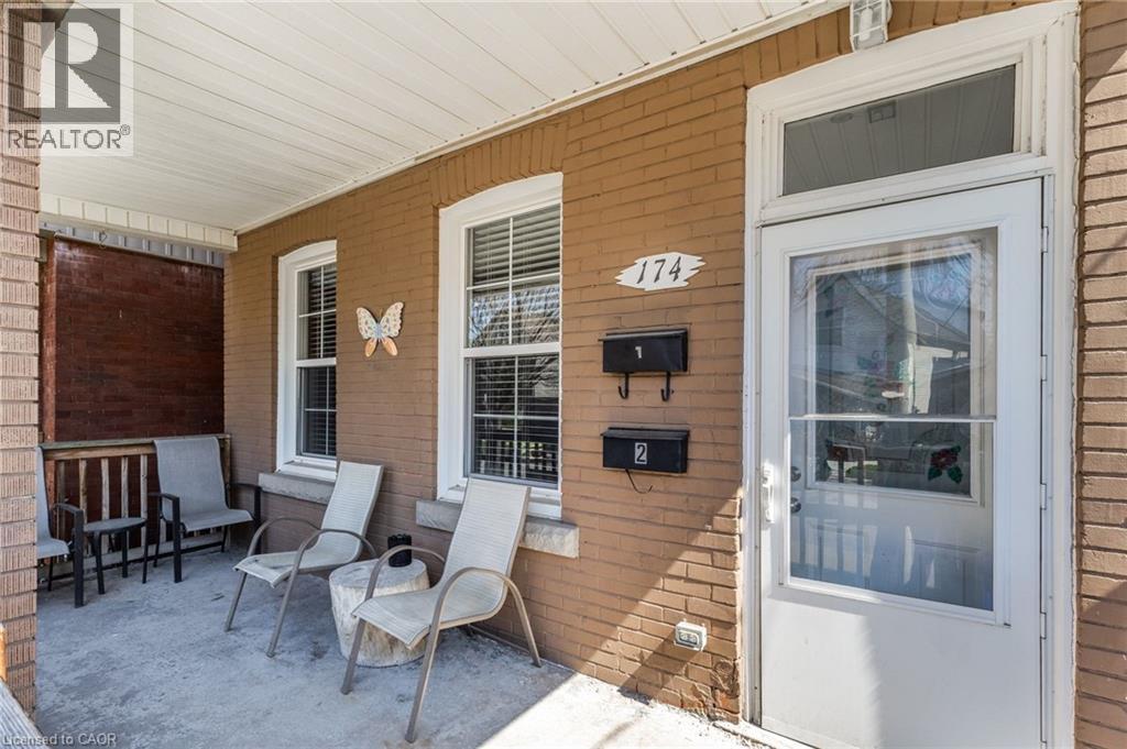 174 Rosslyn Avenue N, Hamilton, ON - Outdoor With Deck Patio Veranda With Exterior