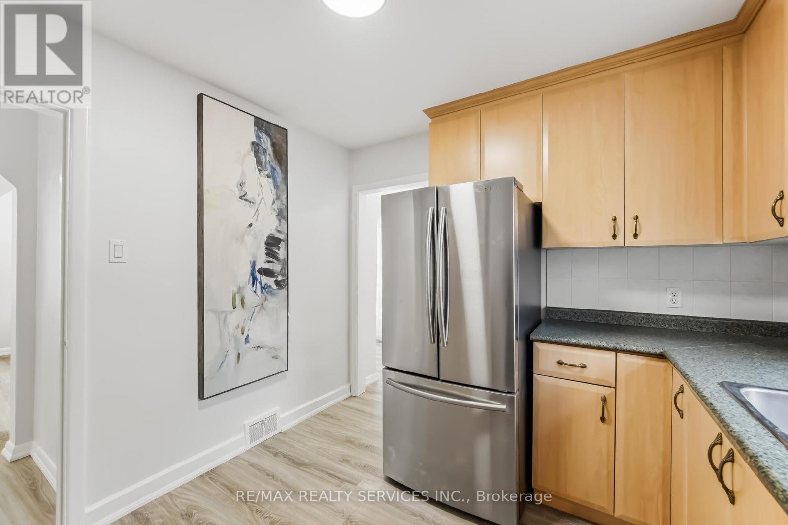 6 Bonnyview Drive, Toronto, ON - Indoor Photo Showing Kitchen