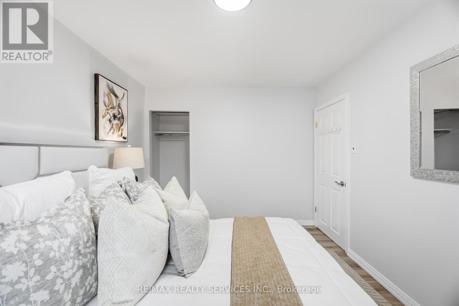 6 Bonnyview Drive, Toronto, ON - Indoor Photo Showing Bedroom