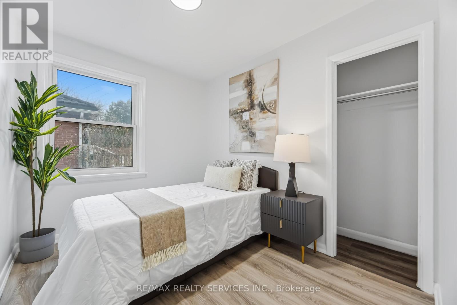 6 Bonnyview Drive, Toronto, ON - Indoor Photo Showing Bedroom