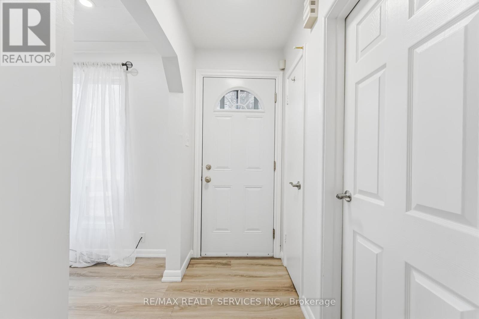 6 Bonnyview Drive, Toronto, ON - Indoor Photo Showing Other Room