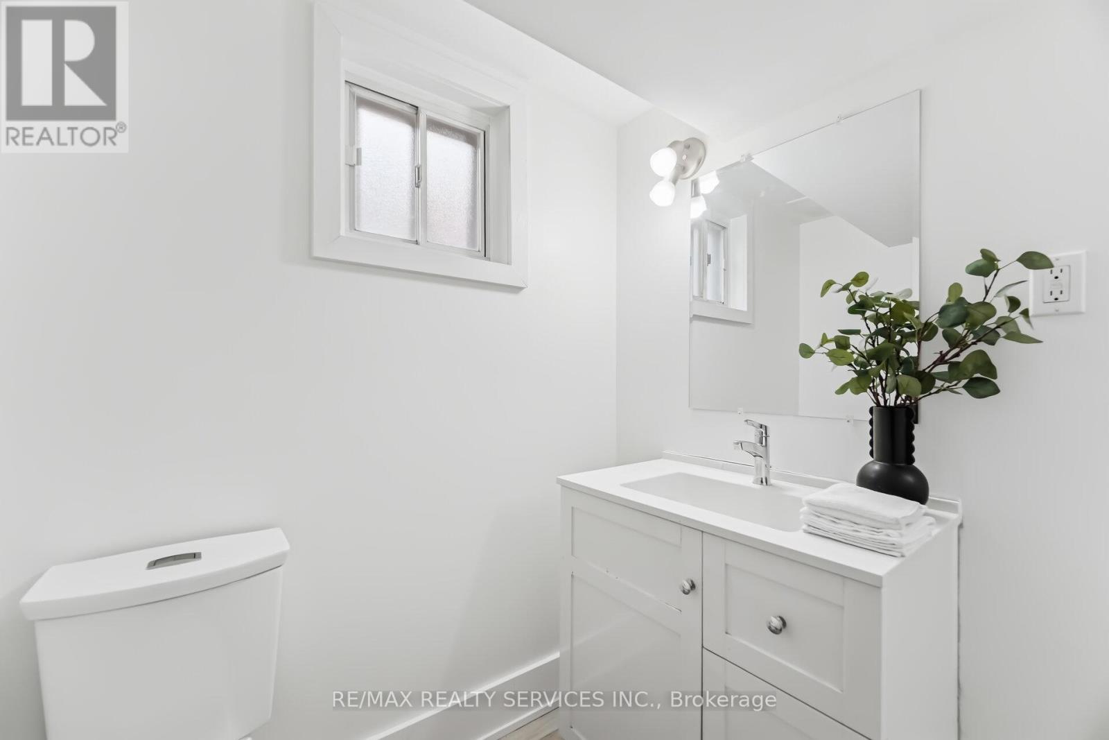 6 Bonnyview Drive, Toronto, ON - Photo Showing Bathroom