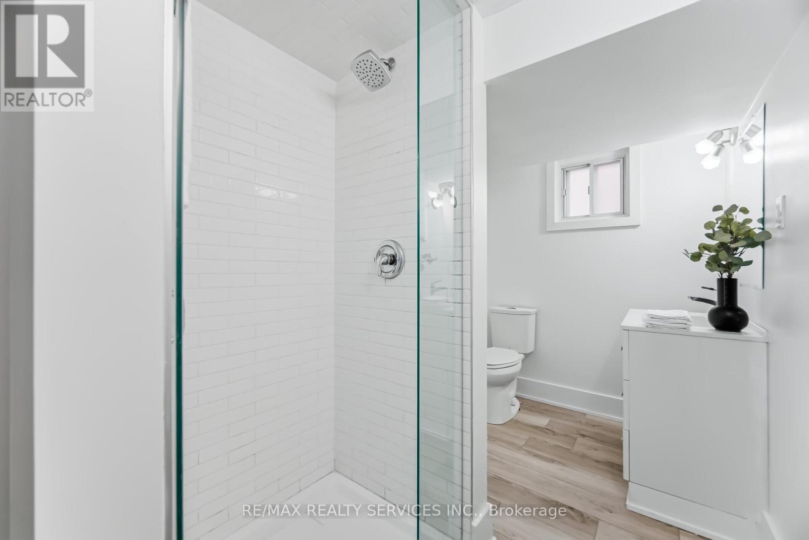 6 Bonnyview Drive, Toronto, ON - Indoor Photo Showing Bathroom