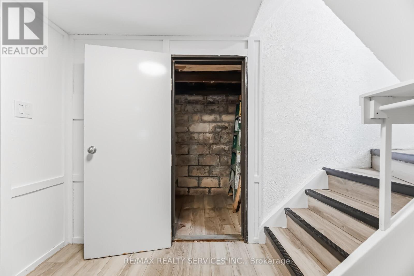 6 Bonnyview Drive, Toronto, ON - Indoor Photo Showing Other Room