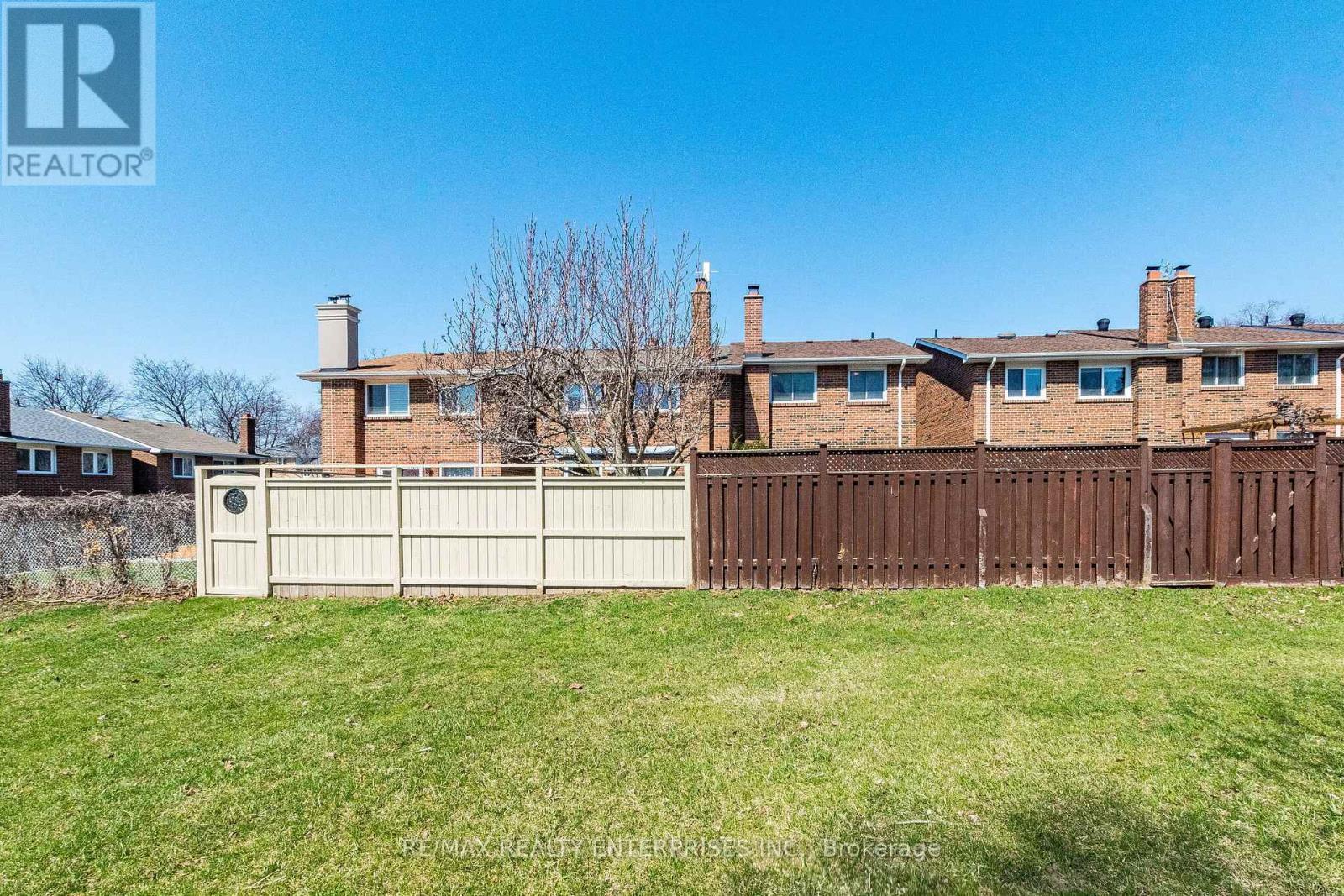 Just behind the gate (brown fence) - 3016 Rymal Road, Mississauga, ON - Outdoor