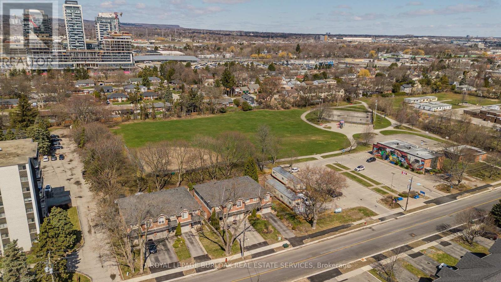 2121 Prospect Street, Burlington, ON - Outdoor With View