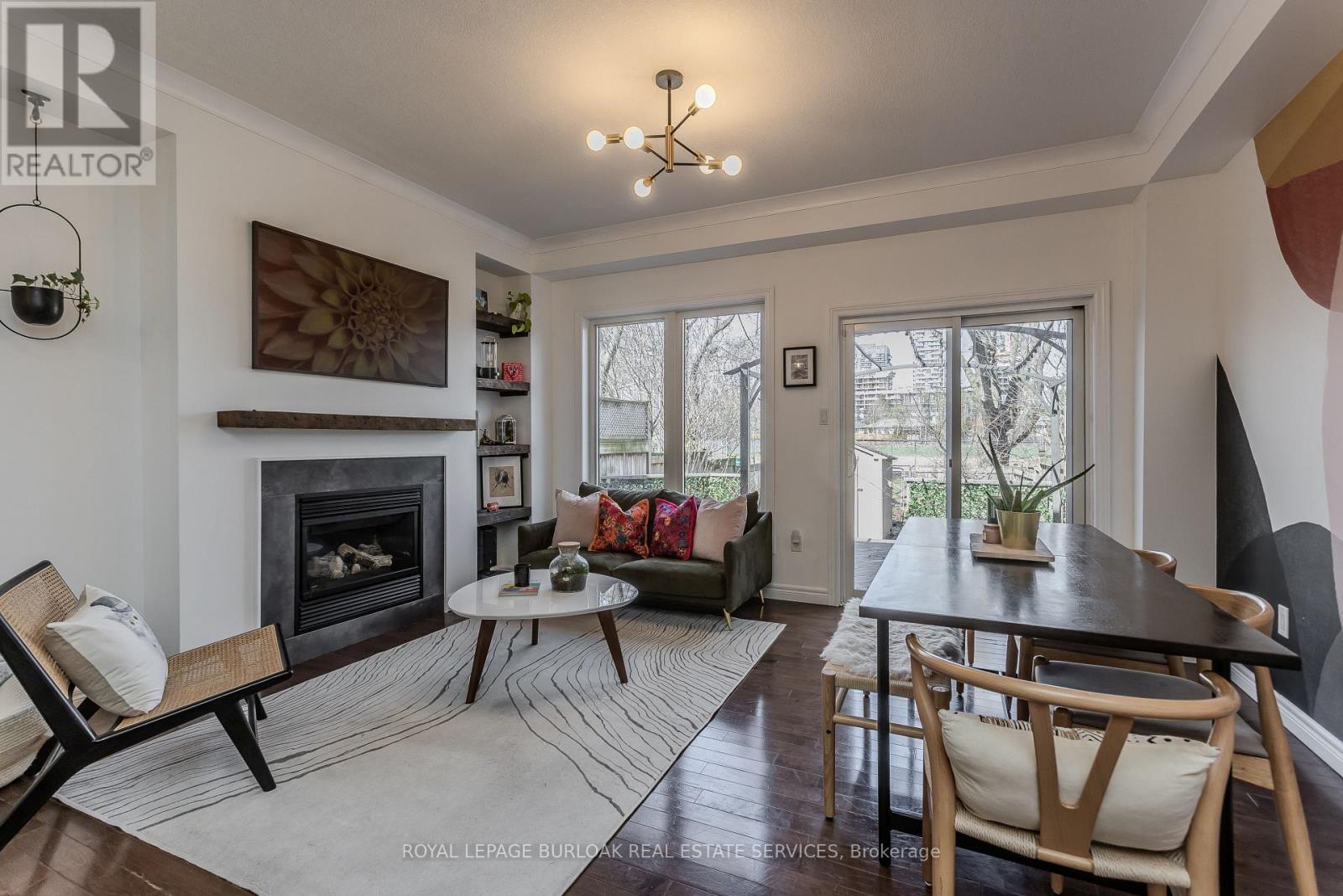 2121 Prospect Street, Burlington, ON - Indoor With Fireplace