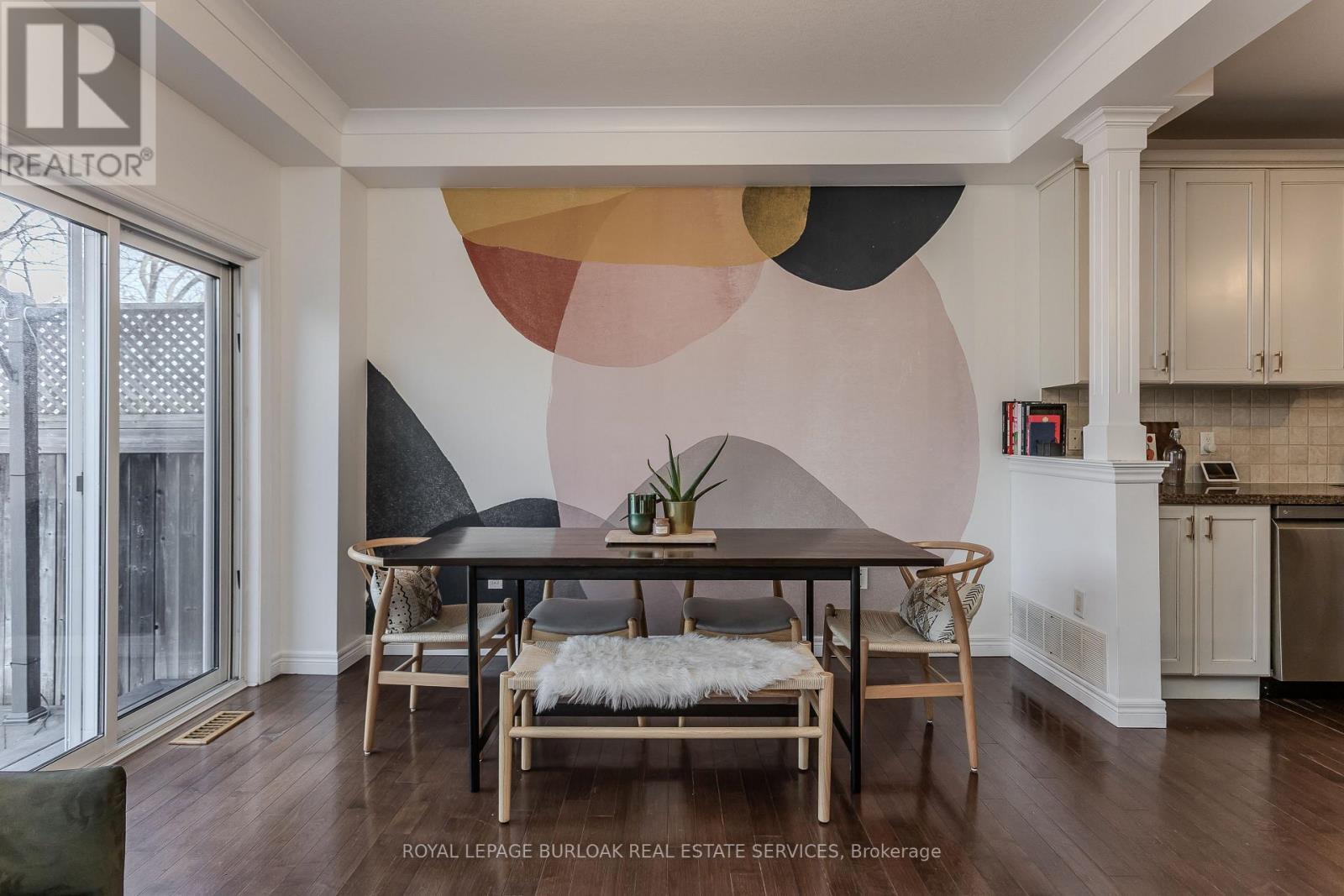 2121 Prospect Street, Burlington, ON - Indoor