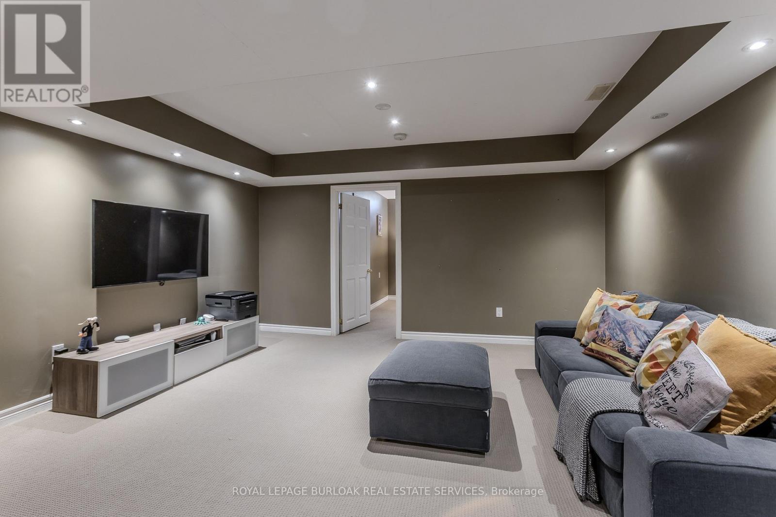 2121 Prospect Street, Burlington, ON - Indoor