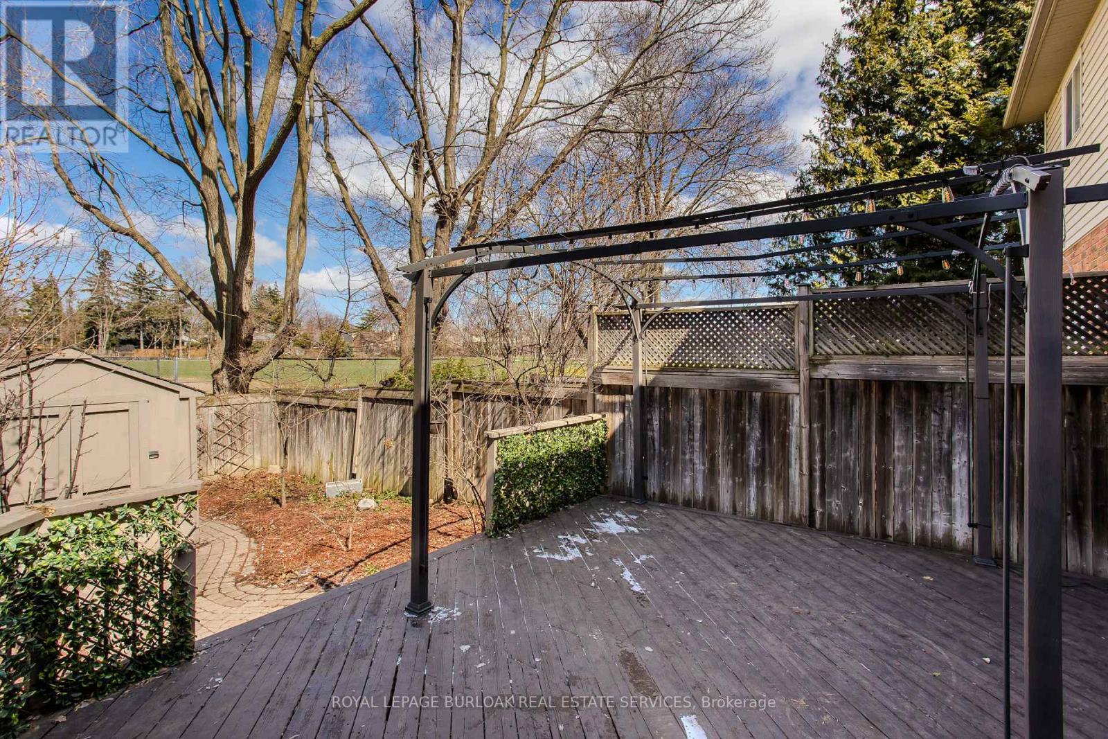 2121 Prospect Street, Burlington, ON - Outdoor