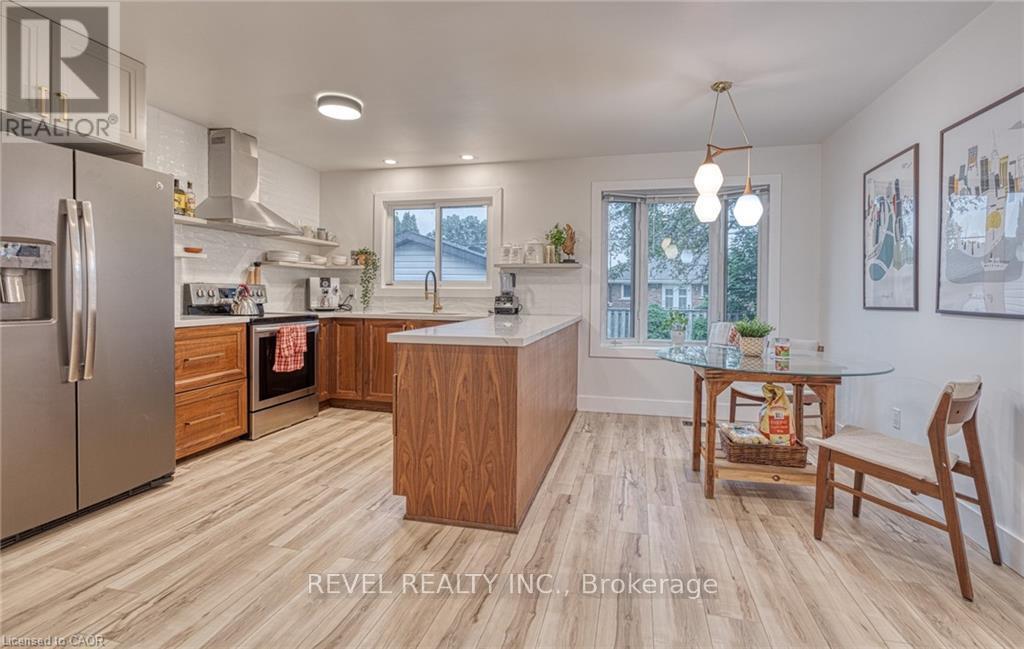 1141 Mohawk Road E, Hamilton, ON - Indoor