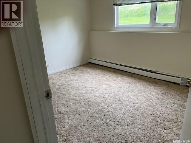 302 8Th Avenue Sw, Biggar, SK - Indoor Photo Showing Other Room