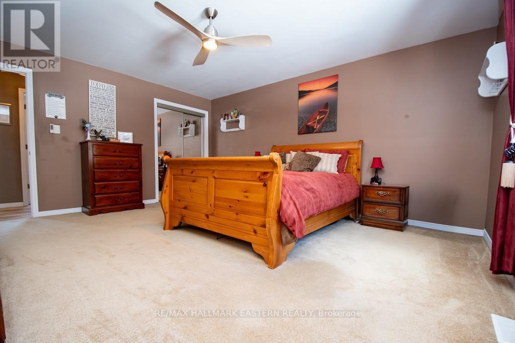 1079 Rock Road, Douro-Dummer, ON - Indoor Photo Showing Bedroom