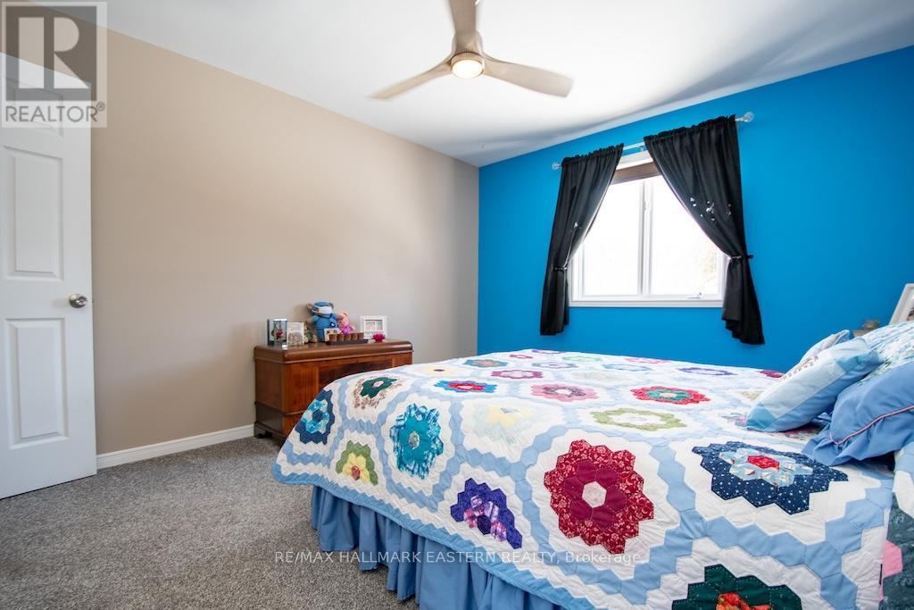 1079 Rock Road, Douro-Dummer, ON - Indoor Photo Showing Bedroom