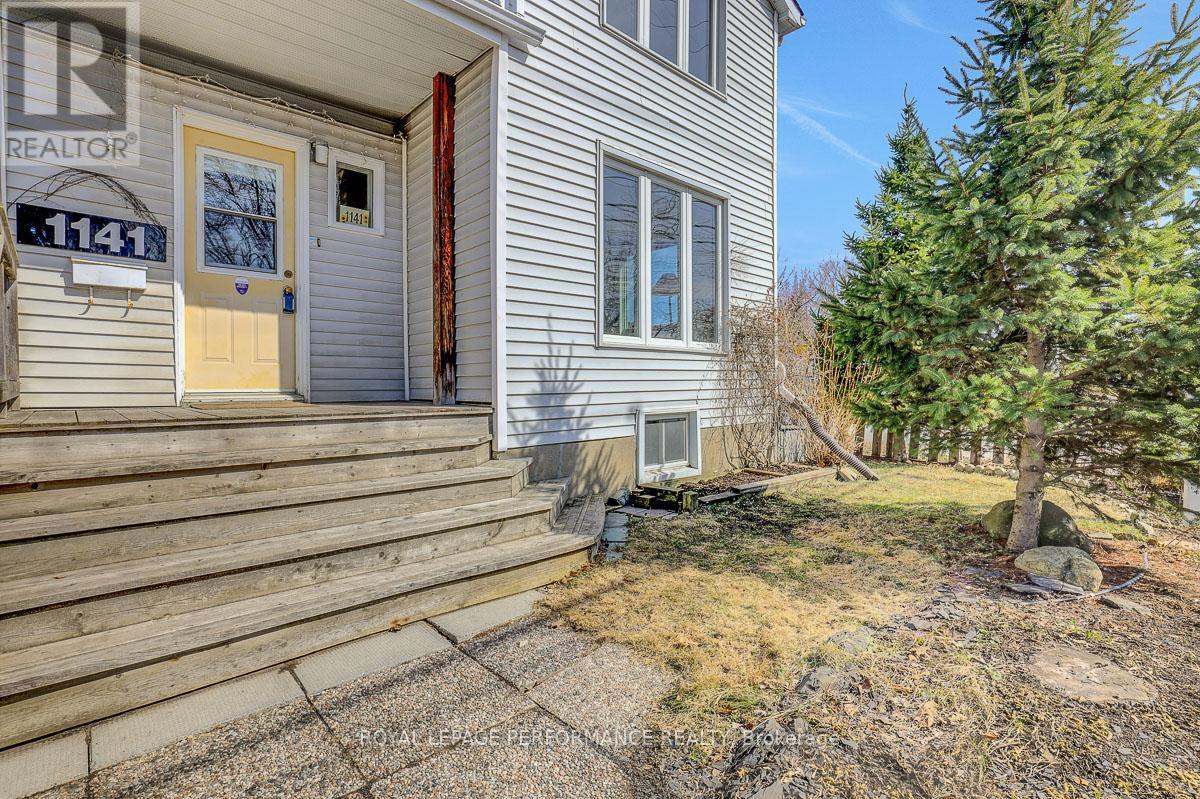 1141 North River Road, Ottawa, ON - Outdoor