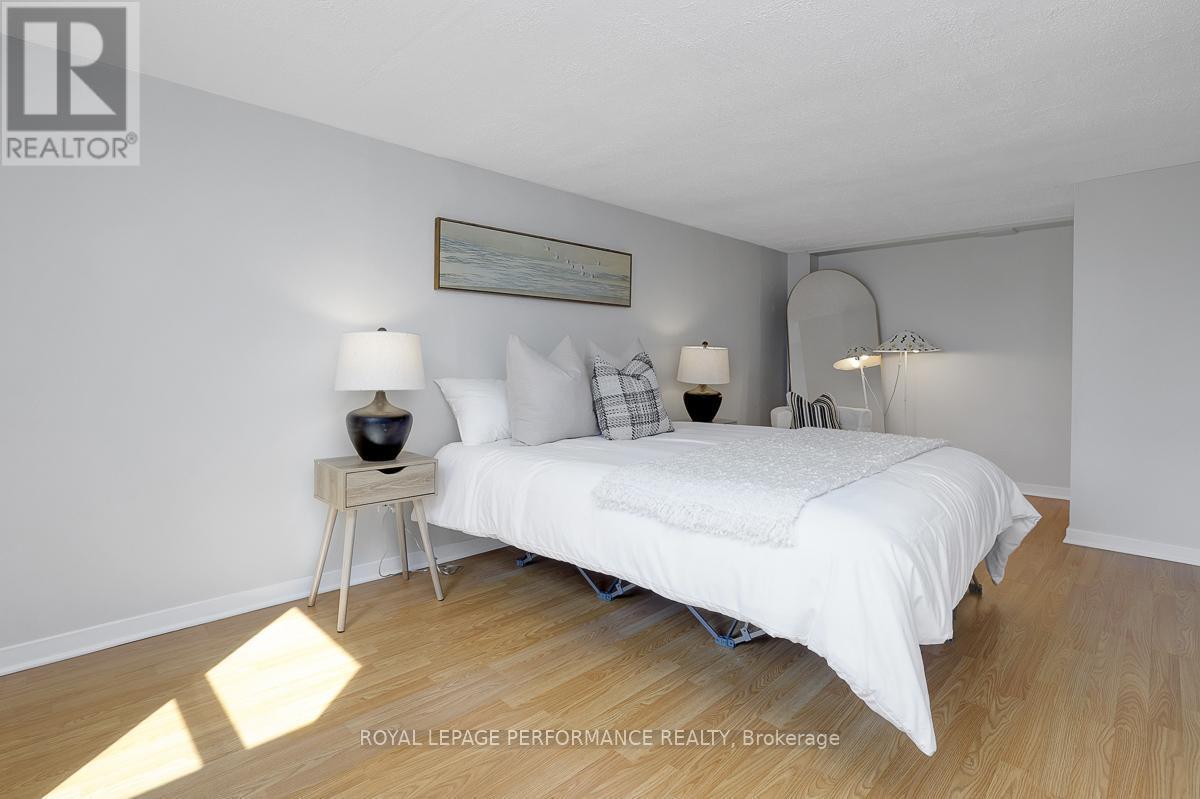1141 North River Road, Ottawa, ON - Indoor Photo Showing Bedroom