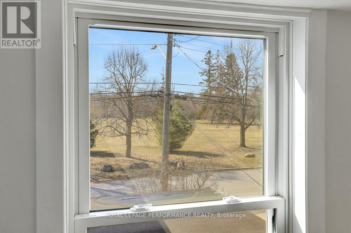 1141 North River Road, Ottawa, ON - Indoor Photo Showing Other Room