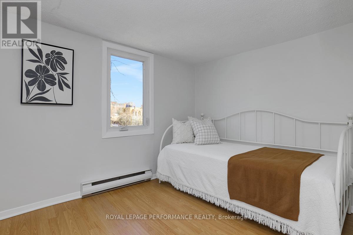 1141 North River Road, Ottawa, ON - Indoor Photo Showing Bedroom