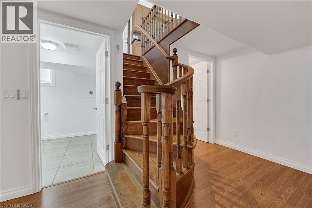 617 Eighth Road E, Stoney Creek, ON