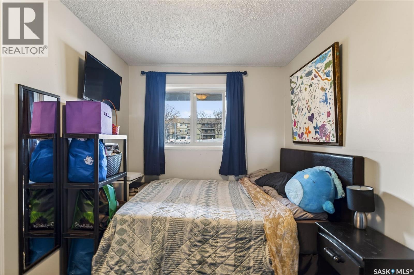105H 1121 Mckercher Drive, Saskatoon, SK - Indoor Photo Showing Bedroom