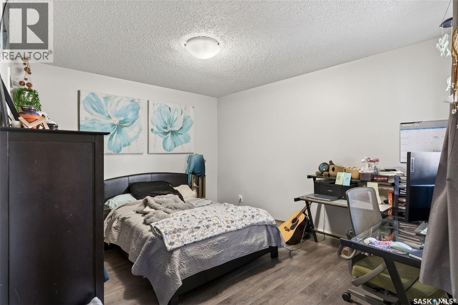 105H 1121 Mckercher Drive, Saskatoon, SK - Indoor Photo Showing Bedroom