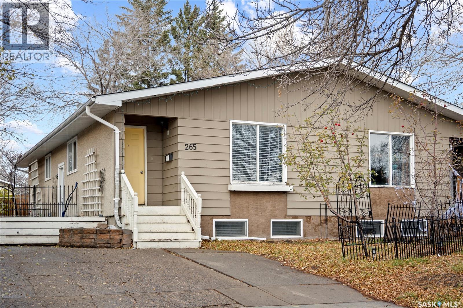 265 Magee Crescent, Regina, SK - Outdoor