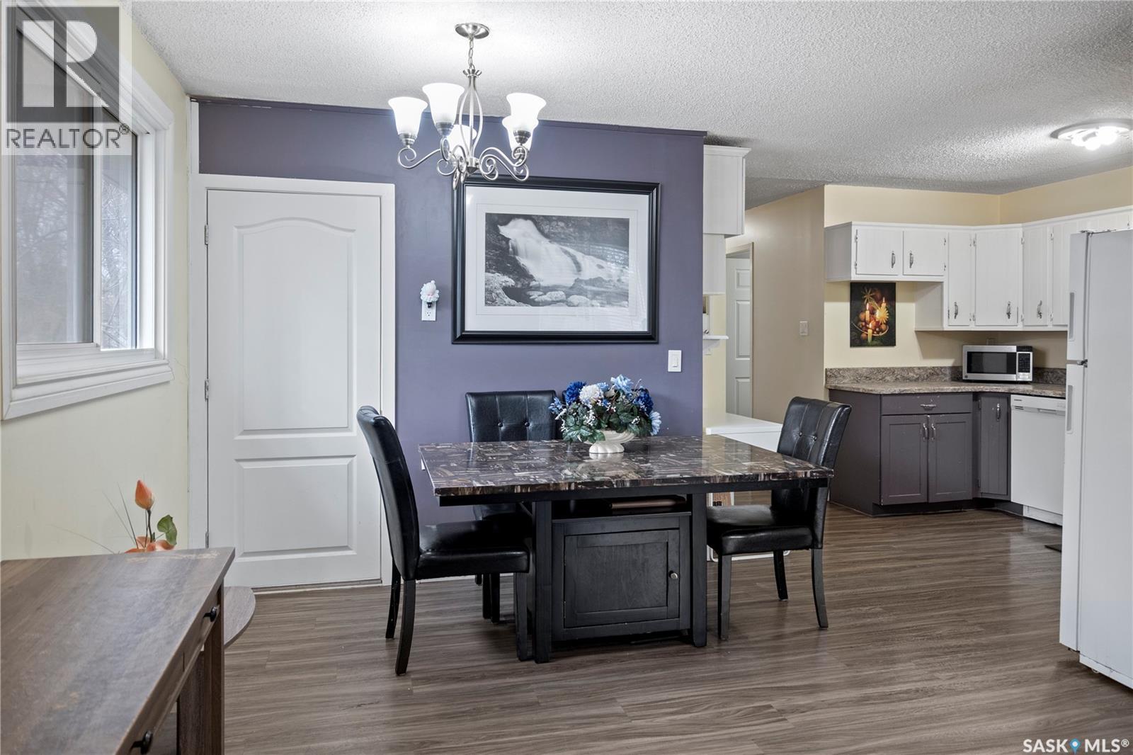 265 Magee Crescent, Regina, SK - Indoor Photo Showing Dining Room