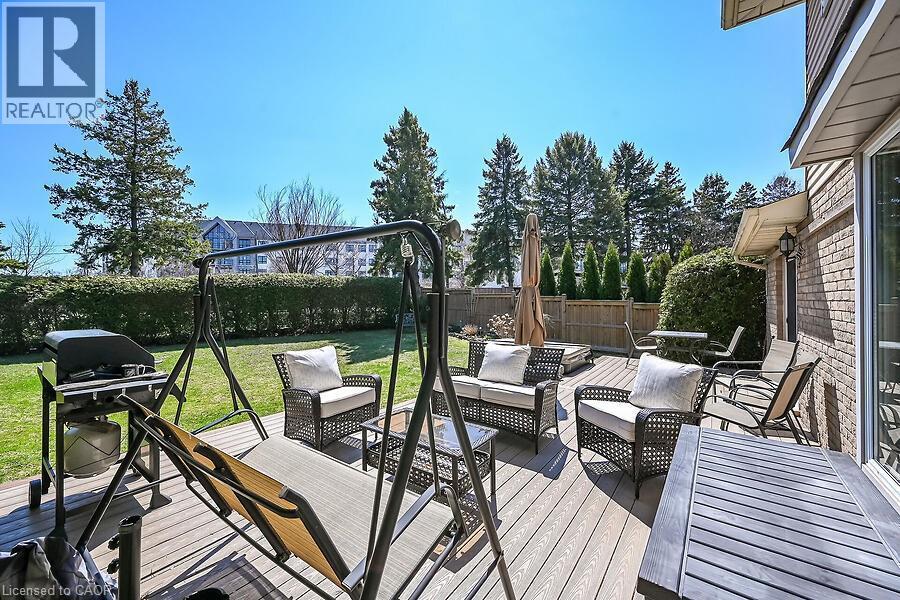 621 Tomahawk Crescent, Ancaster, ON - Outdoor With Deck Patio Veranda