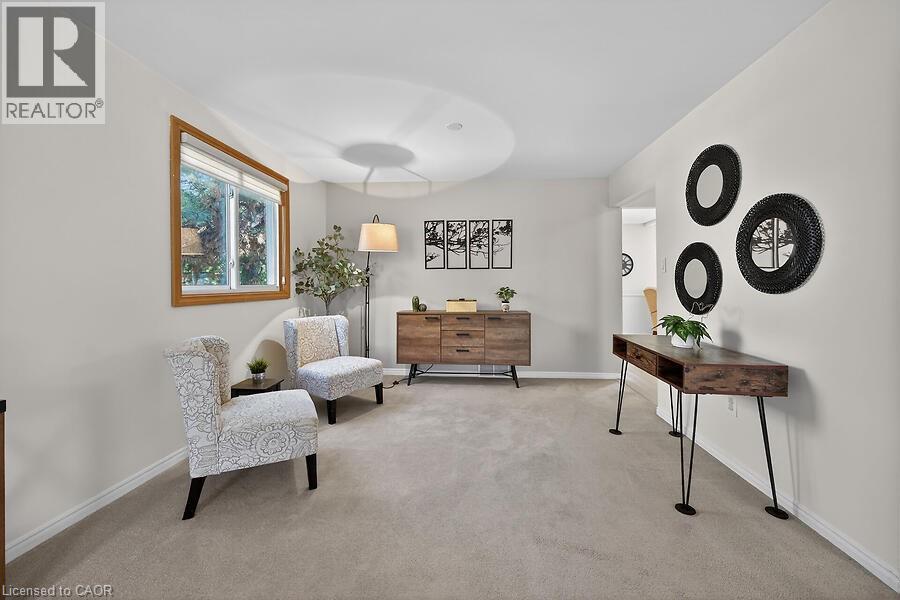 621 Tomahawk Crescent, Ancaster, ON - Indoor Photo Showing Other Room