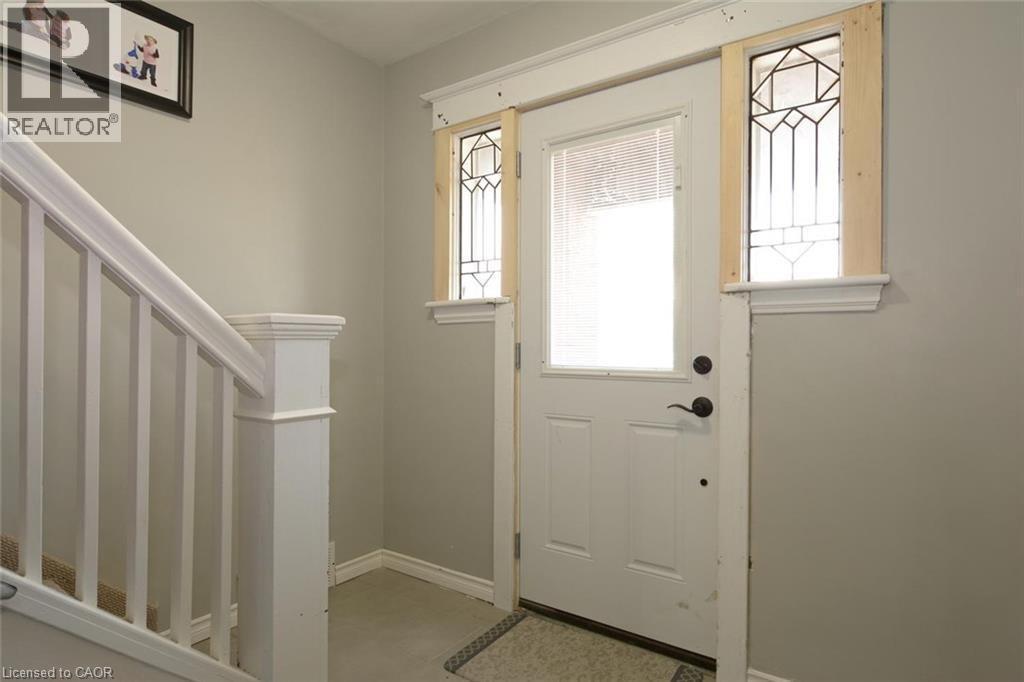 166 Fairfield Avenue, Hamilton, ON - Indoor Photo Showing Other Room