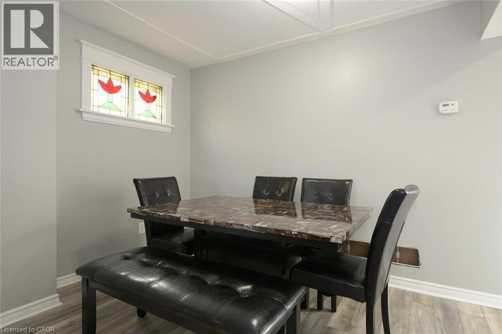 166 Fairfield Avenue, Hamilton, ON - Indoor Photo Showing Dining Room