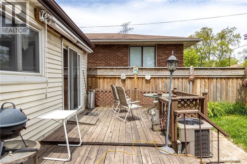 810 Tate Avenue, Hamilton, ON - Outdoor With Deck Patio Veranda With Exterior