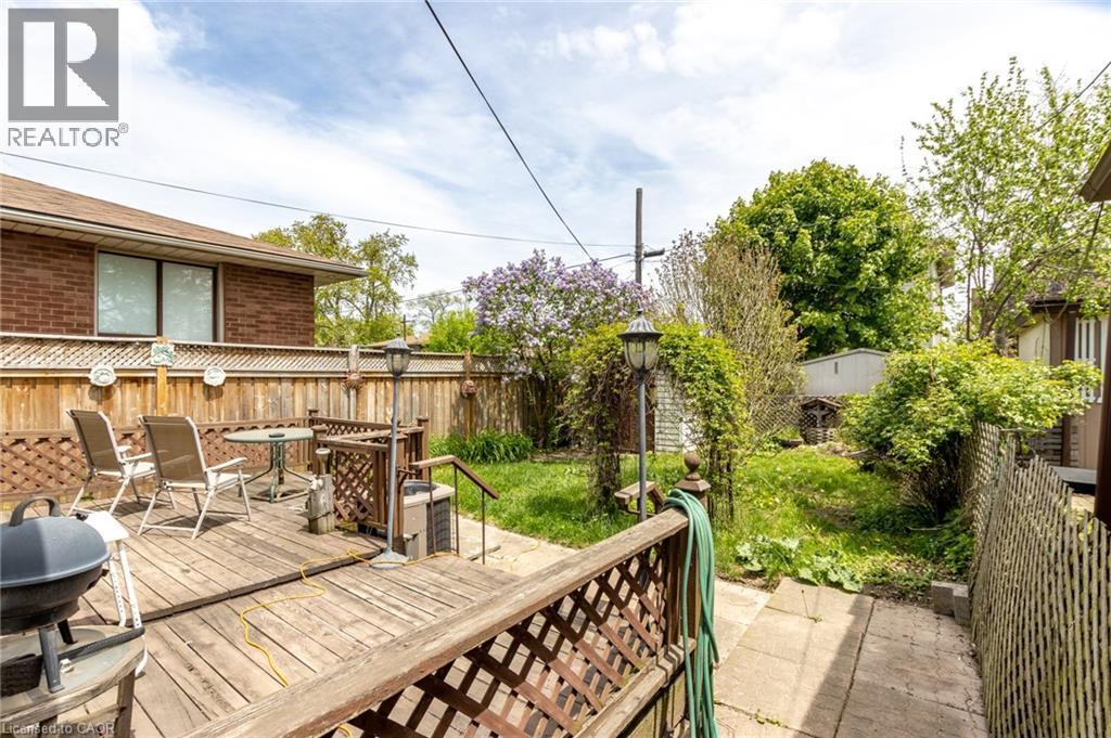 810 Tate Avenue, Hamilton, ON - Outdoor With Deck Patio Veranda