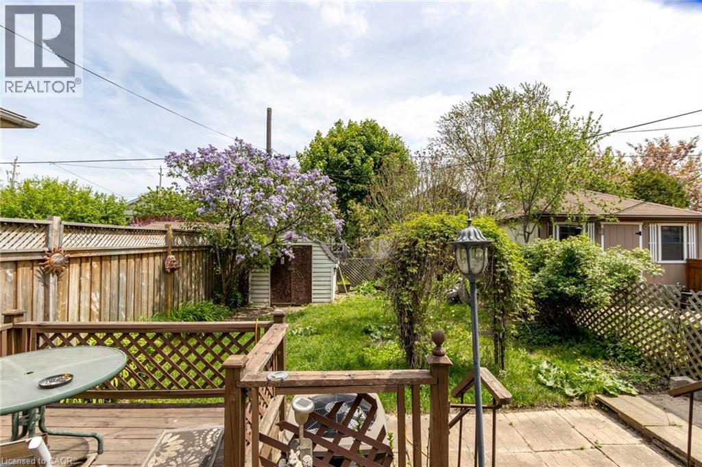 810 Tate Avenue, Hamilton, ON - Outdoor