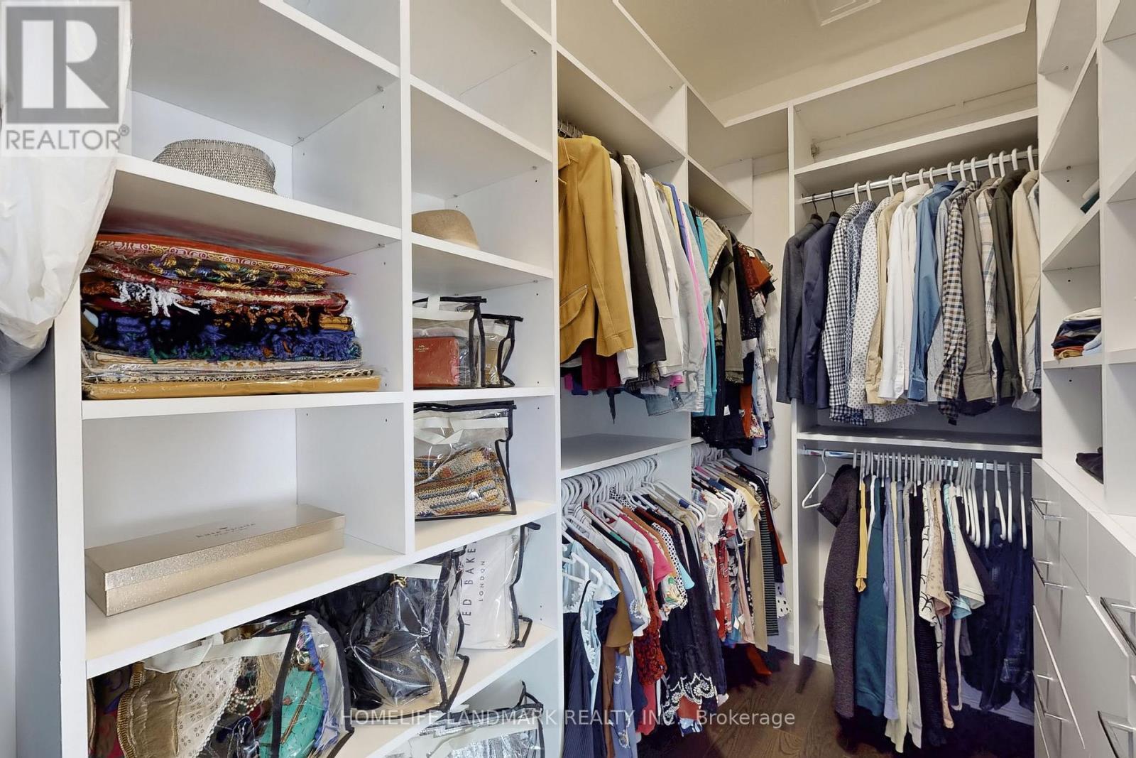 2438 Irene Crescent, Oakville, ON - Indoor With Storage