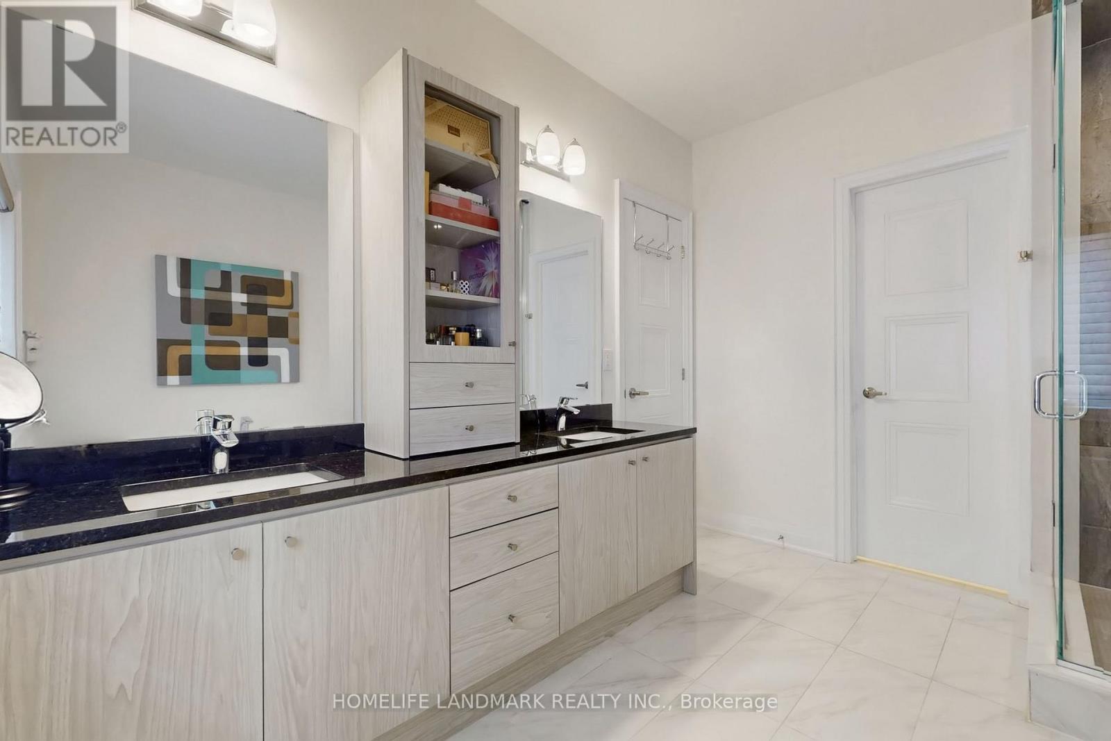 2438 Irene Crescent, Oakville, ON - Indoor