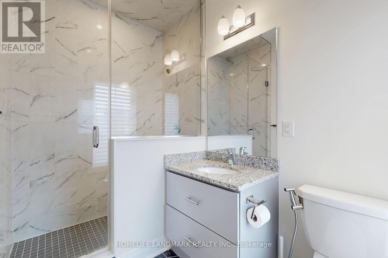 2438 Irene Crescent, Oakville, ON - Indoor Photo Showing Bathroom